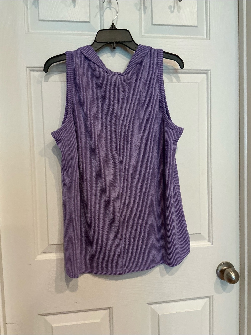 Andree Lavender Ribbed V-Neck Tank - Picture 2 of 2